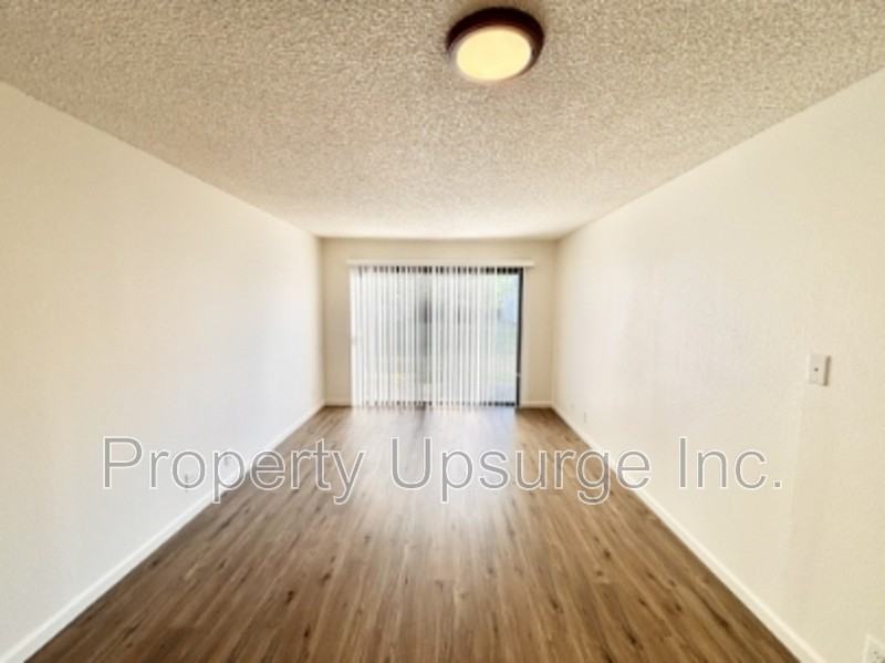 540 South St #6 - Photo 5 of 14