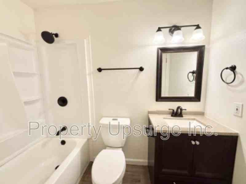 540 South St #6 - Photo 7 of 14