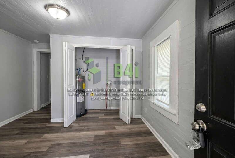 220 E Render St - Photo 3 of 23