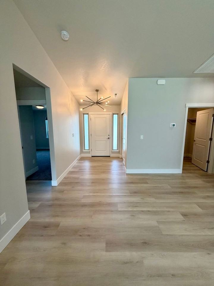 10518 Chinook Dr - Photo 2 of 21