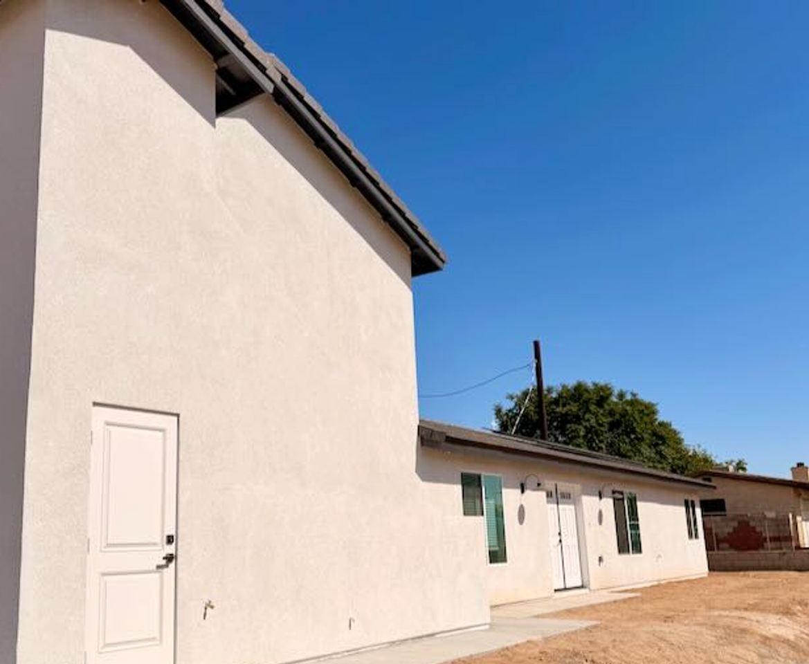 Spacious 3BR/2BA Home with Open Floor Plan, Garage & Washer/Dryer - Photo 3 of 50
