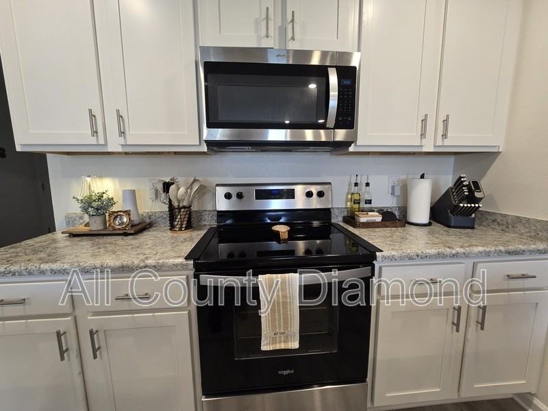 6617 Slabinski Ln - Photo 4 of 28
