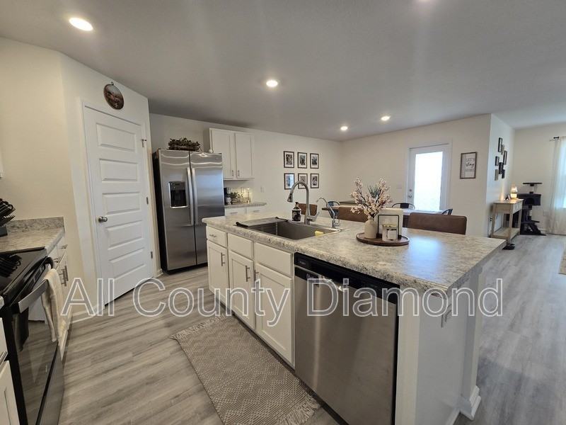 6617 Slabinski Ln - Photo 6 of 28