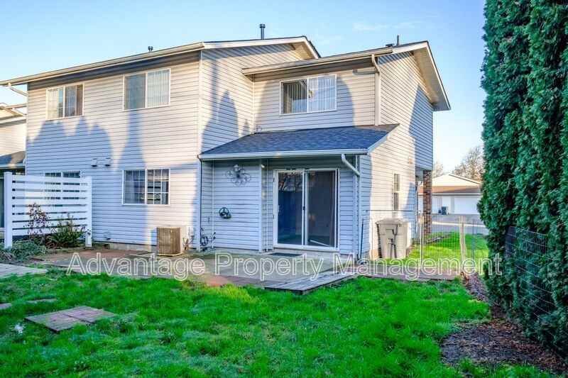 2870 Raleigh Ct Se - Photo 7 of 32