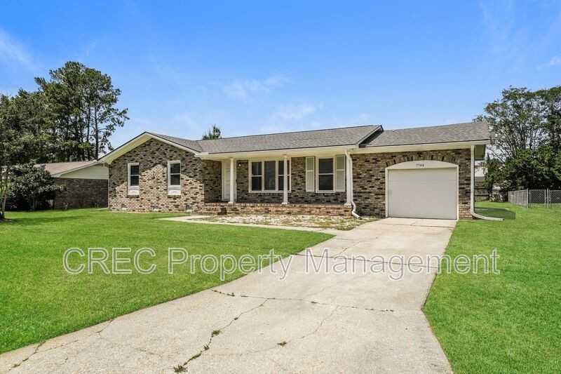 7744 Allwood Ave - Photo 3 of 50
