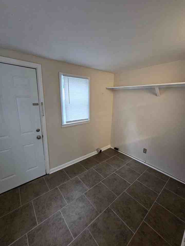 1801 S Grove St - Photo 6 of 12