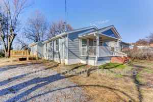 featured image of 605 Booth St