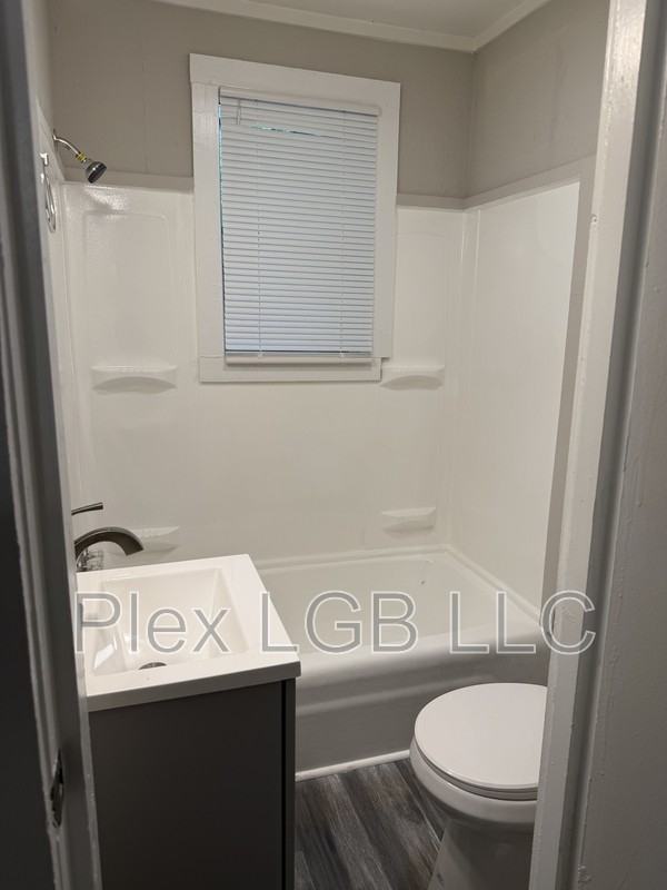 116 Oak Ln - Photo 4 of 8