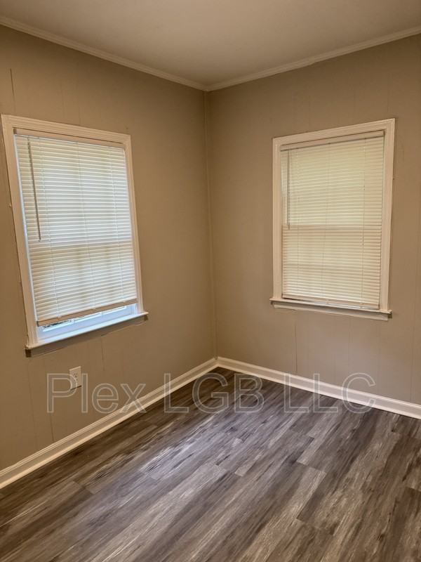 116 Oak Ln - Photo 5 of 8