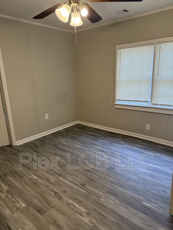 116 Oak Ln - Photo 6 of 8