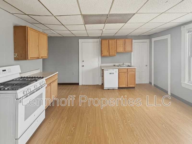 82 Gershom Ave - Photo 4 of 6