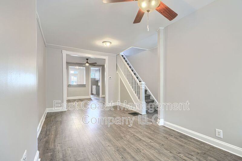 1530 N Rosedale St - Photo 3 of 34