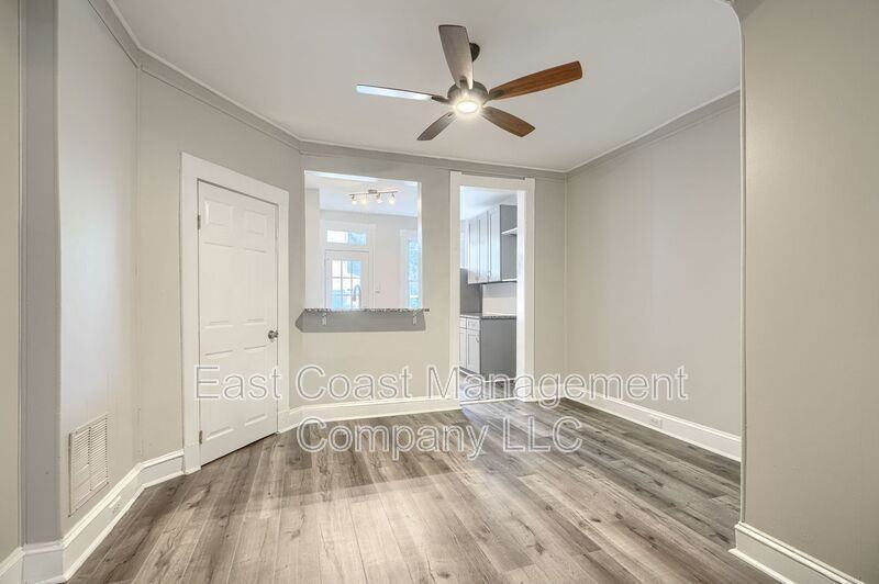 1530 N Rosedale St - Photo 4 of 34