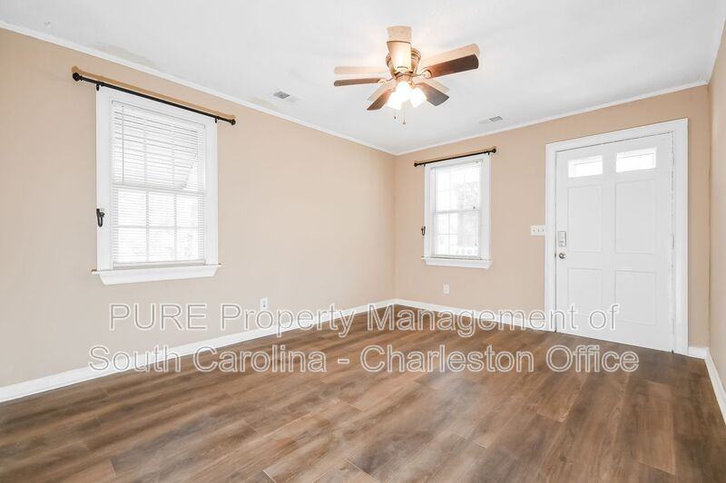 6088 Bears Bluff Rd - Photo 3 of 19