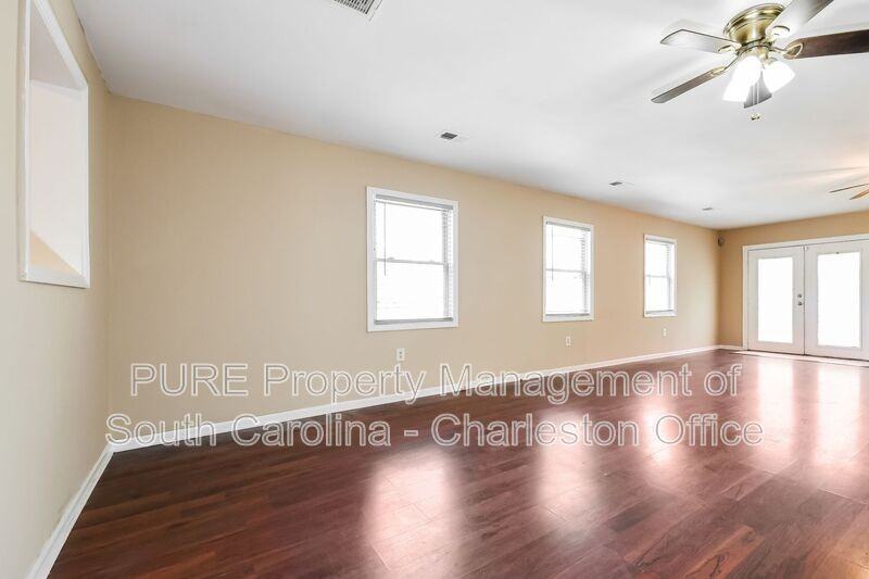 6088 Bears Bluff Rd - Photo 5 of 19