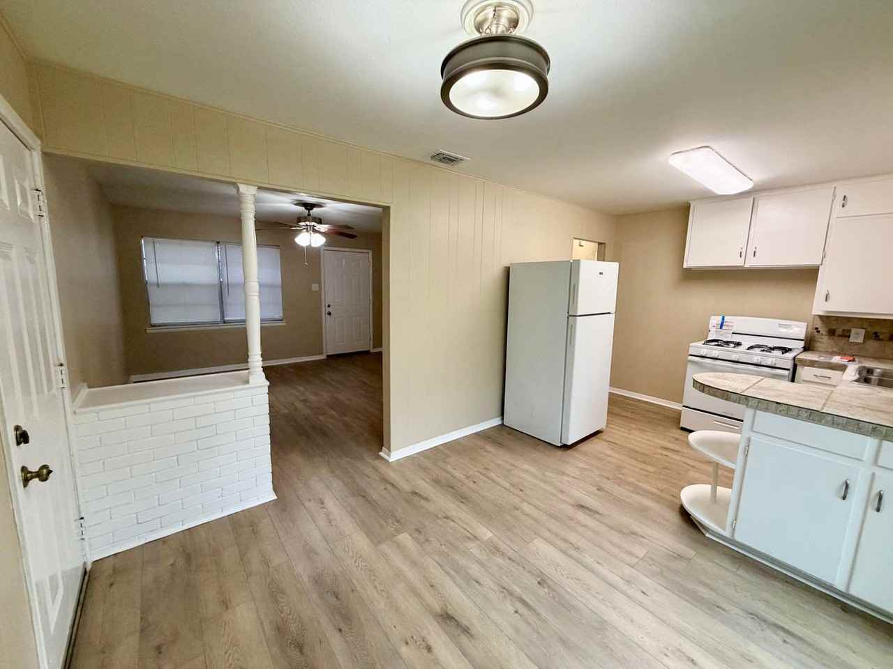 320 S Rita St - Photo 4 of 18