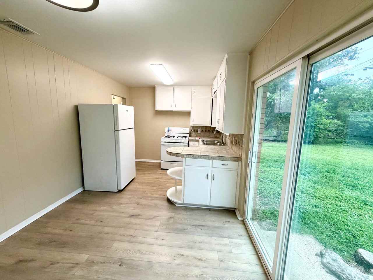 320 S Rita St - Photo 5 of 18