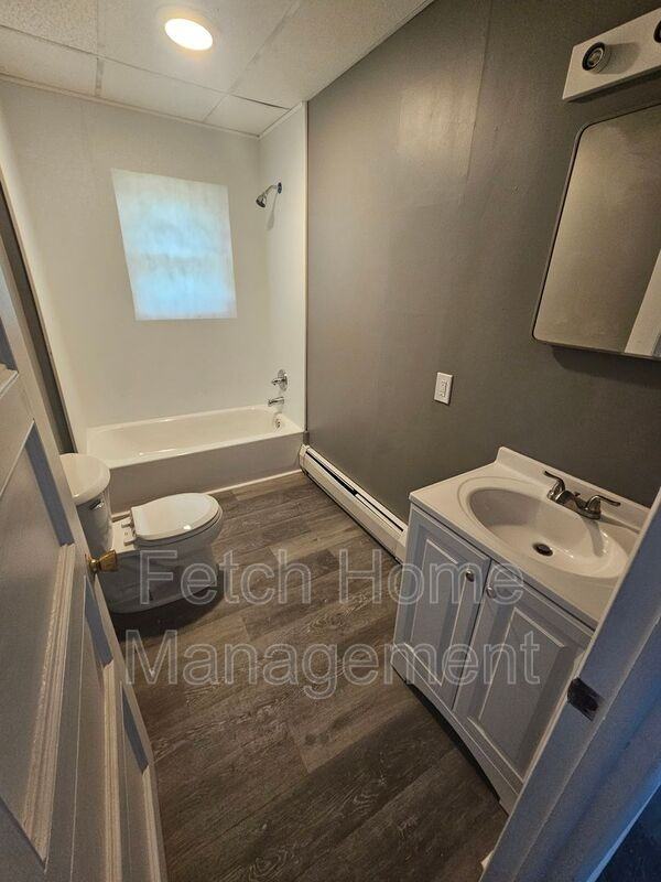 3 N Main St #3 - Photo 4 of 9