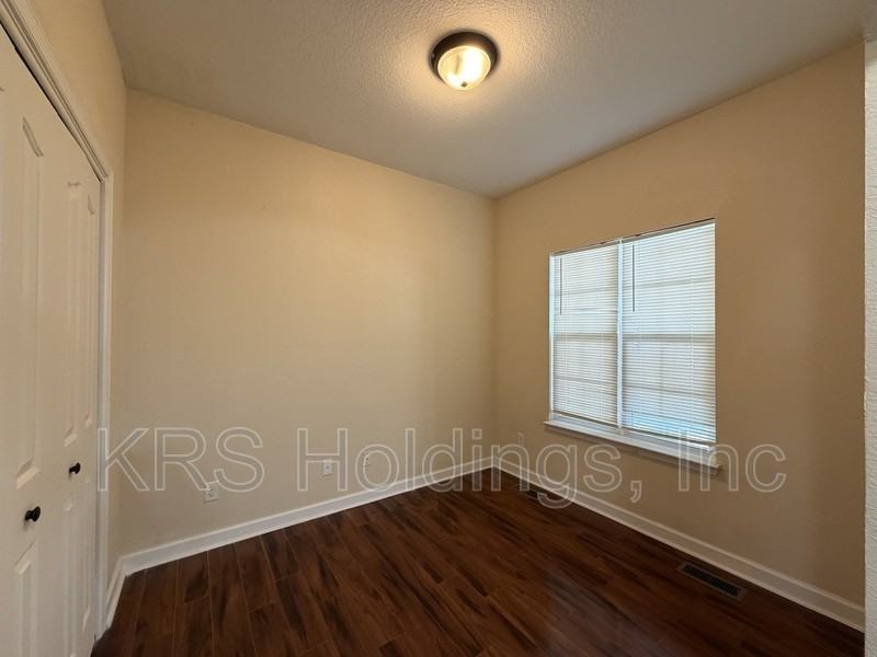 426 Seminole Rd - Photo 3 of 17