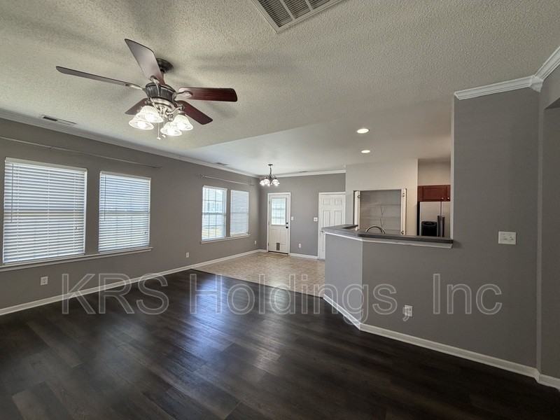 3503 Sedgefield St - Photo 3 of 19