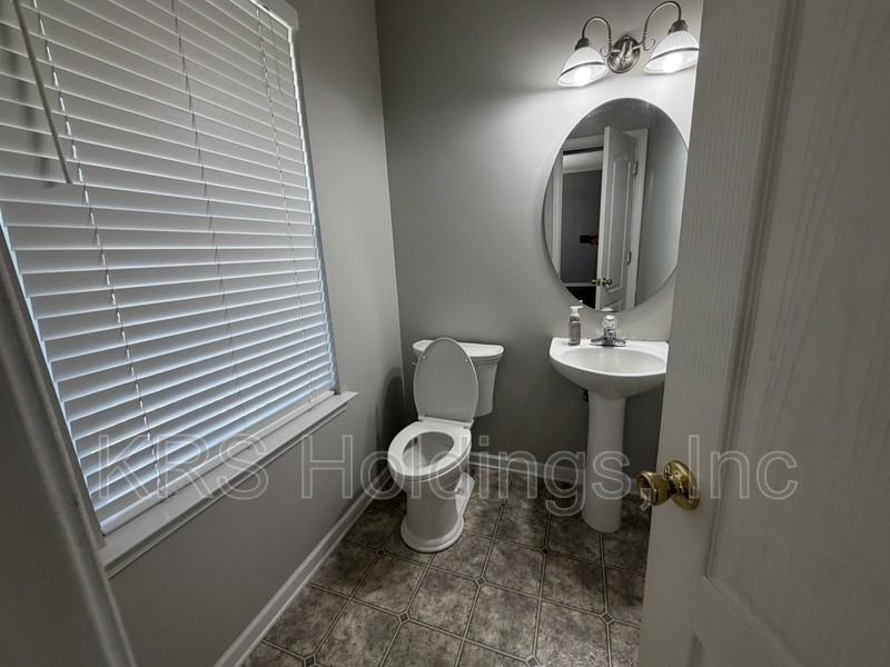 3503 Sedgefield St - Photo 7 of 19