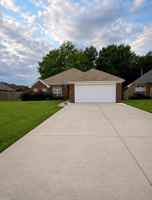 featured image of 705 Evanwood Dr
