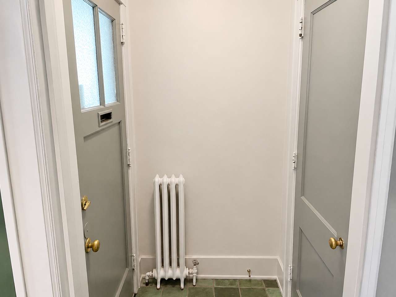 411 College Ave Se - Photo 3 of 46