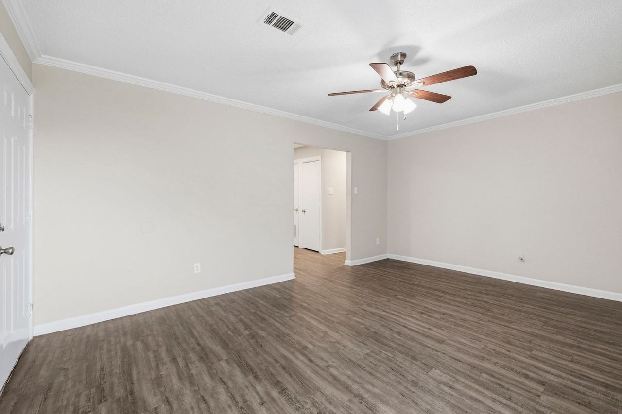 Residences At The Overlook - Photo 3 of 50