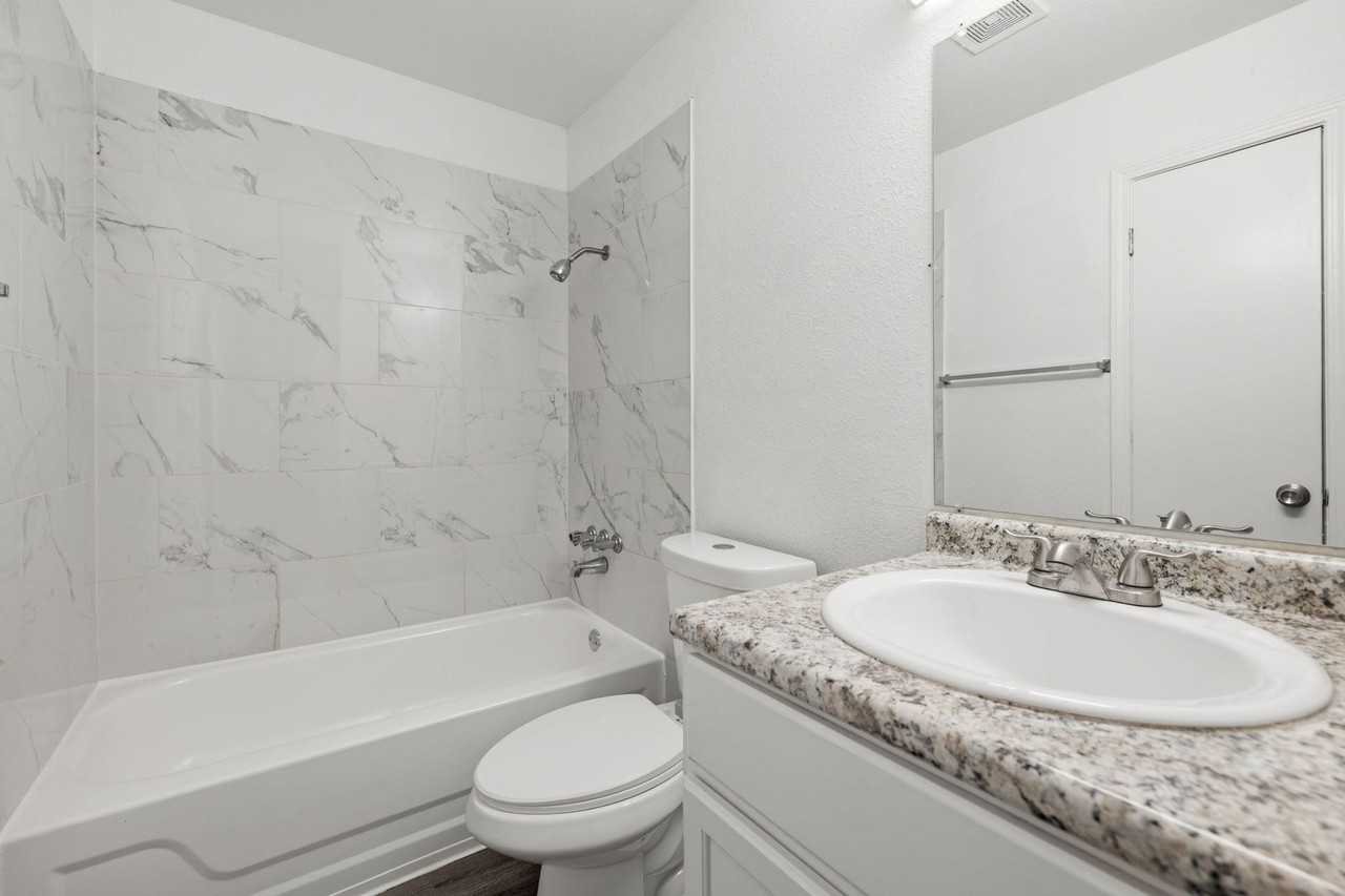 Residences At The Overlook - Photo 4 of 50