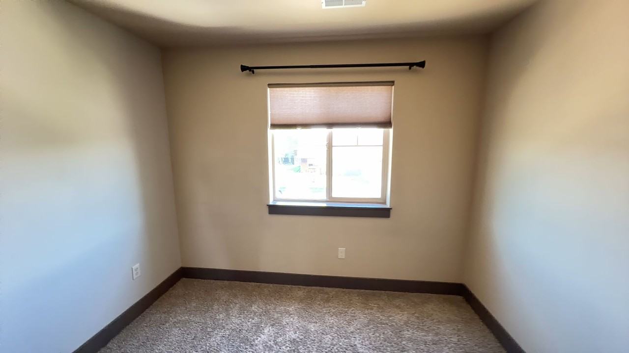 1903 Buckrake Ave - Photo 2 of 8