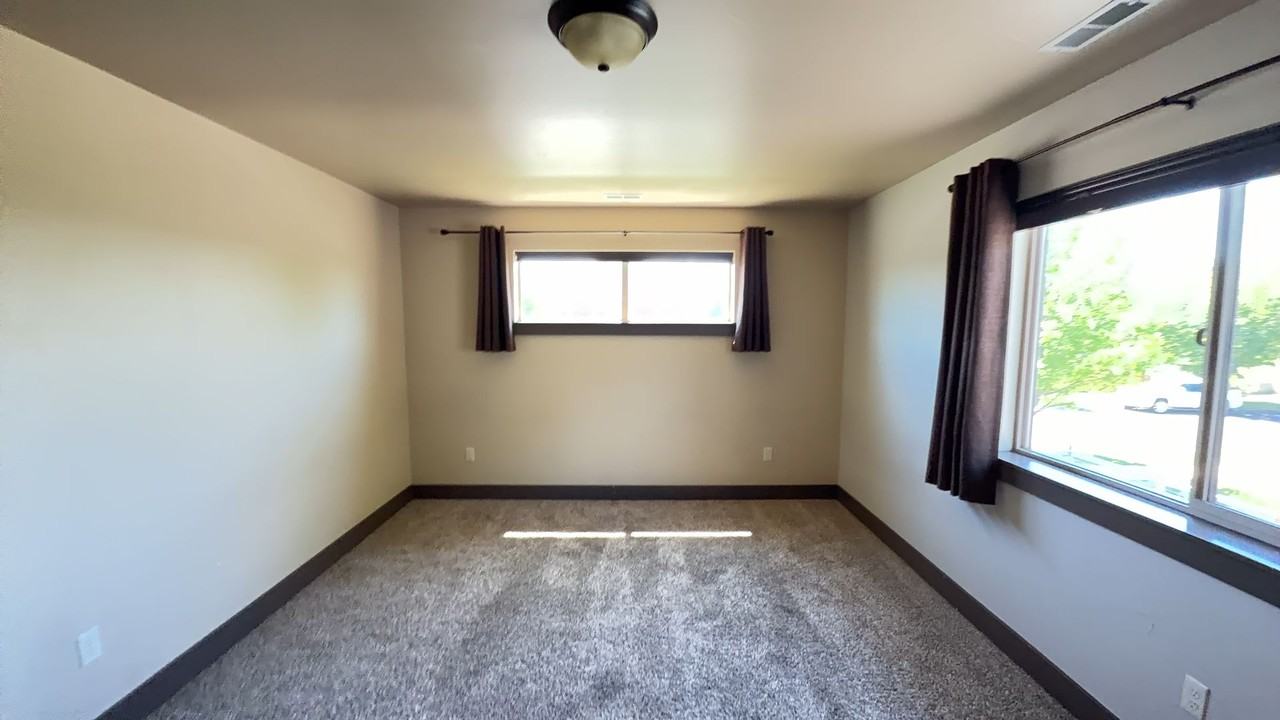 1903 Buckrake Ave - Photo 5 of 8