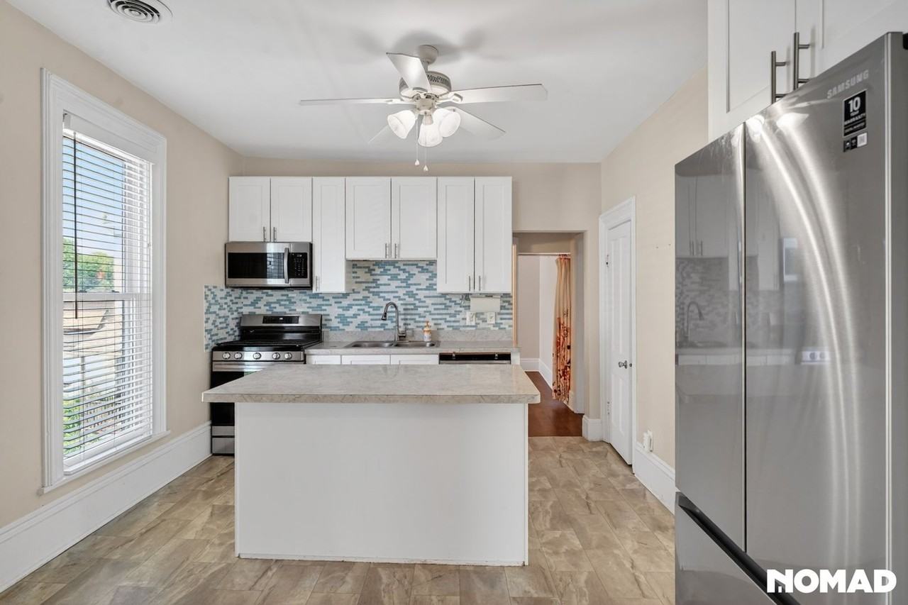 1855 W 58th St - Photo 7 of 23