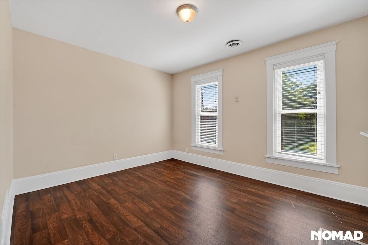 1855 W 58th St - Photo 6 of 23
