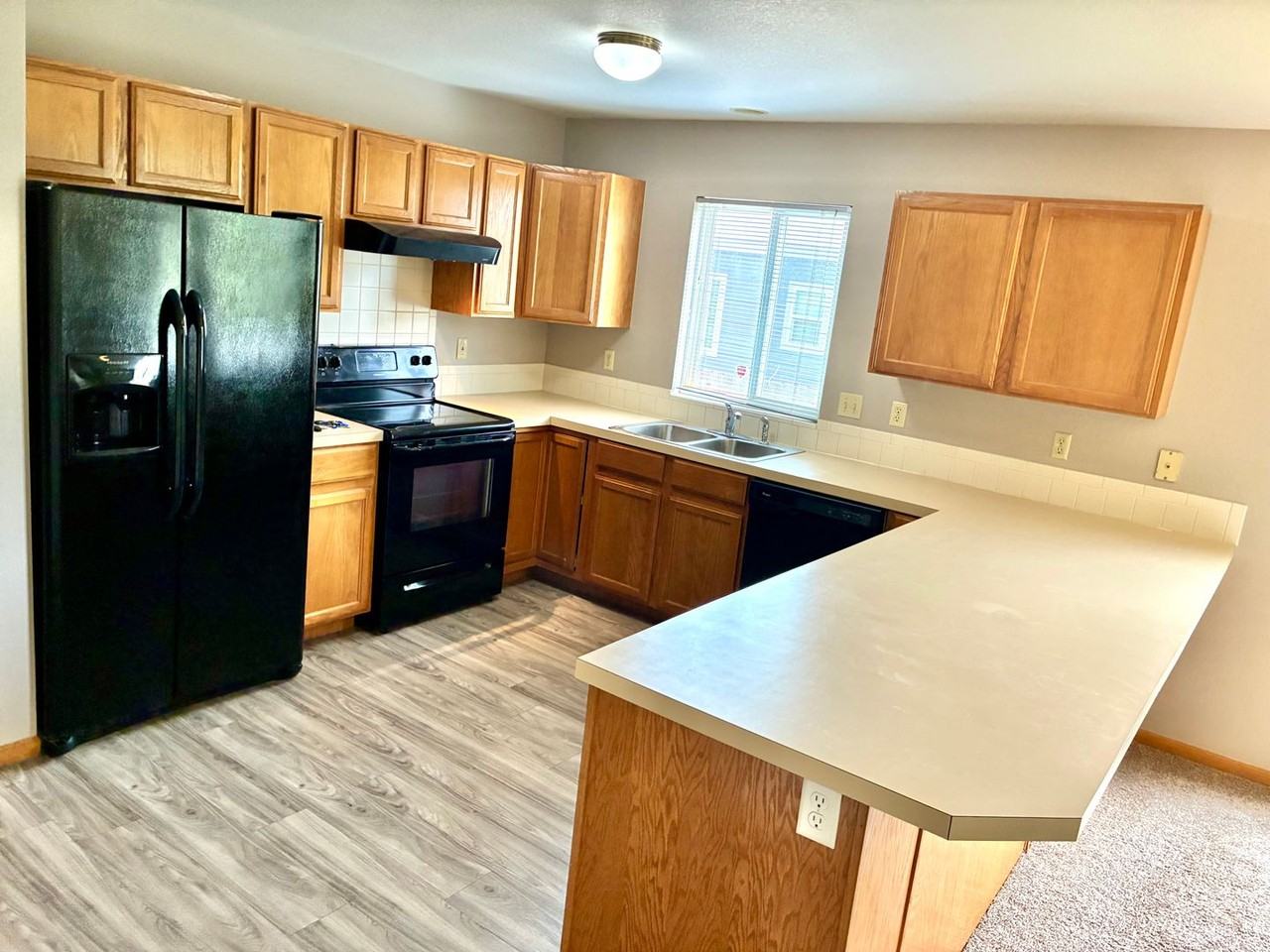 1787 Kokanee Ct - Photo 3 of 19