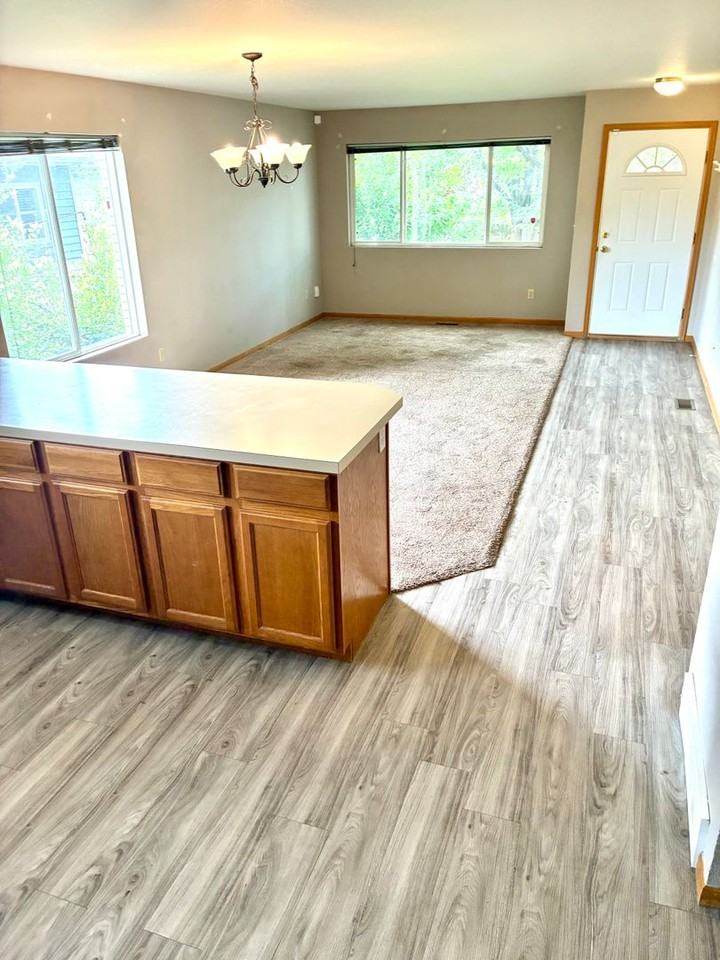 1787 Kokanee Ct - Photo 4 of 19