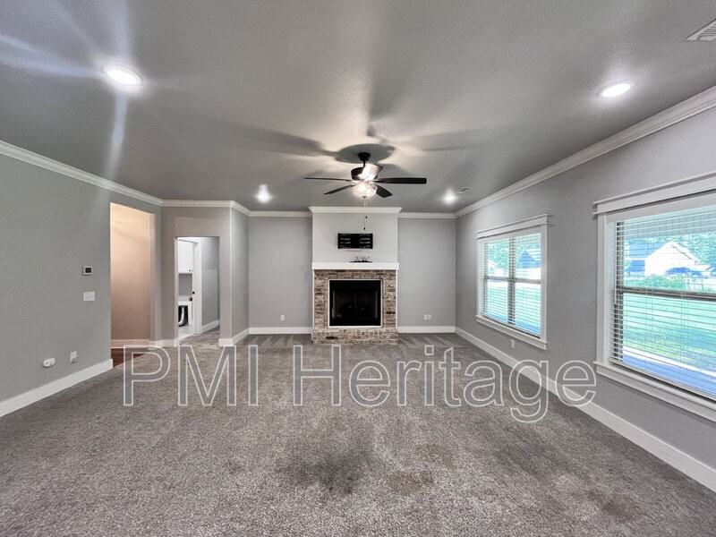 24 Bonhill Ln - Photo 5 of 26