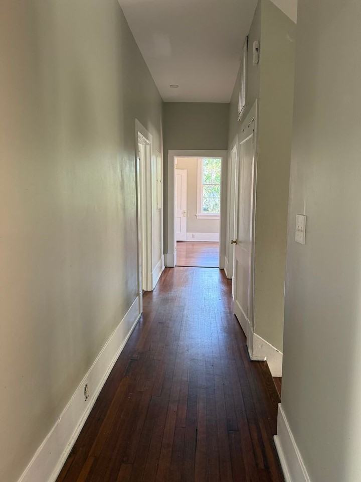 823 E Henry St - Photo 4 of 13