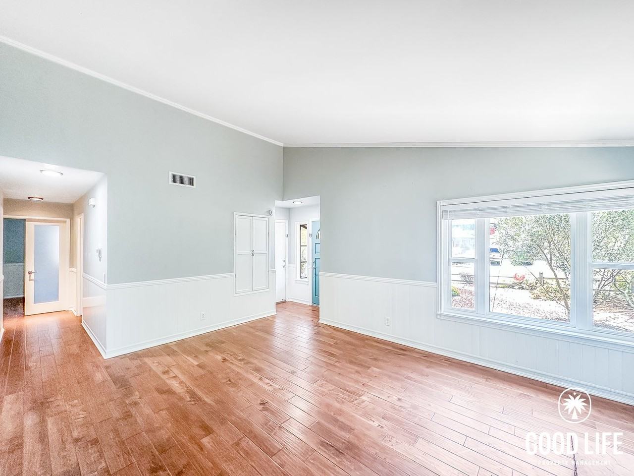 1934 Donahue Dr - Photo 3 of 29