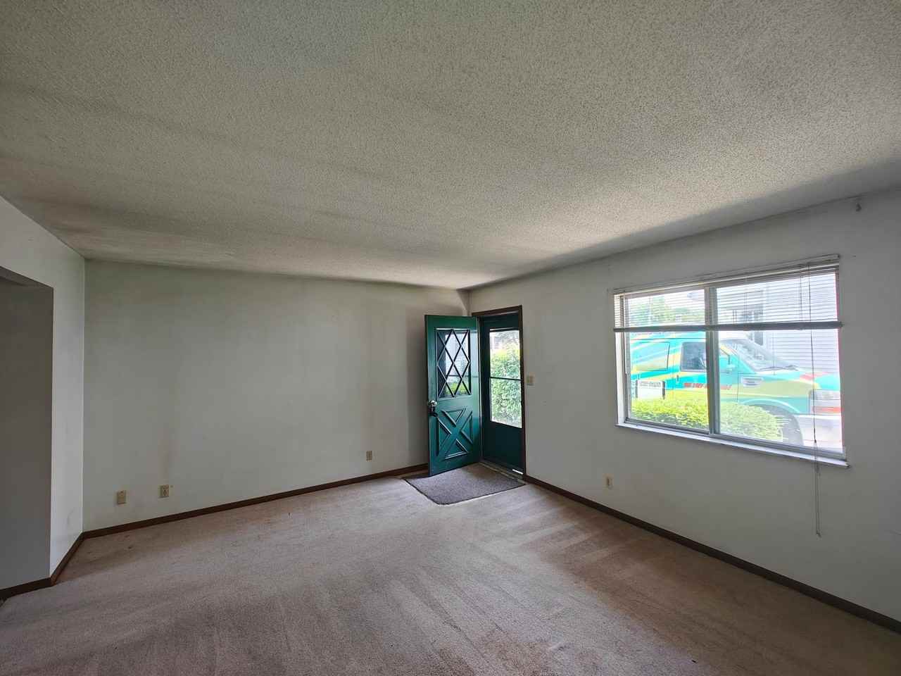 321 E Mechanic St