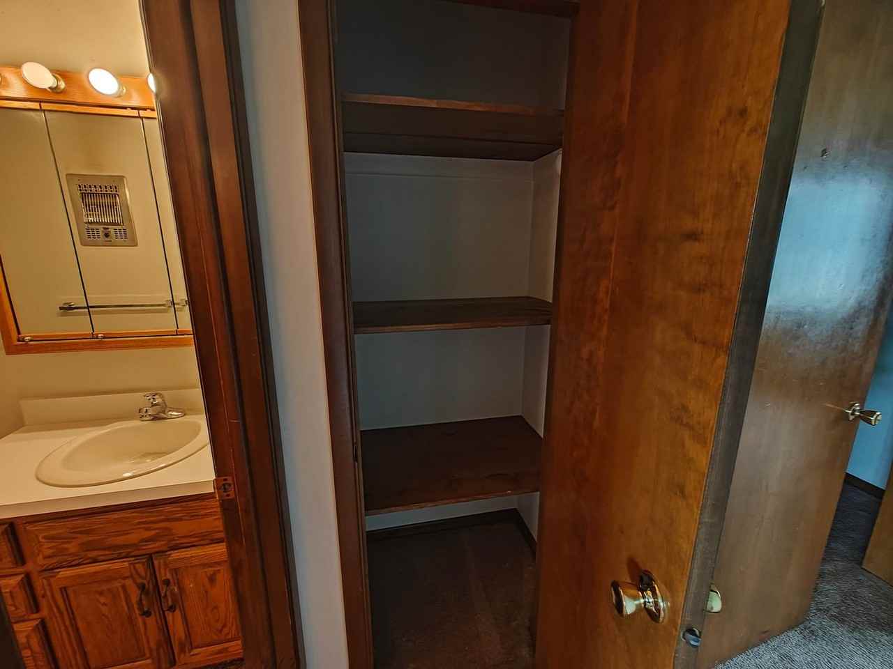 321 E Mechanic St - Photo 4 of 7
