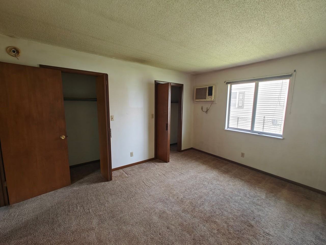 321 E Mechanic St - Photo 6 of 7