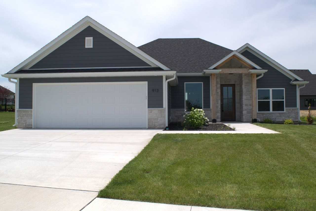913 Spyglass Ct - Photo 2 of 19
