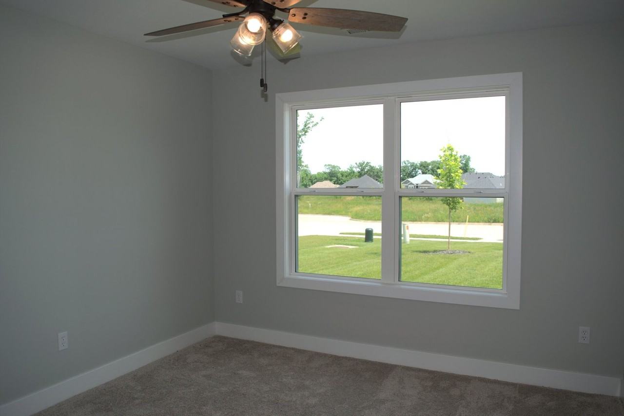 913 Spyglass Ct - Photo 7 of 19