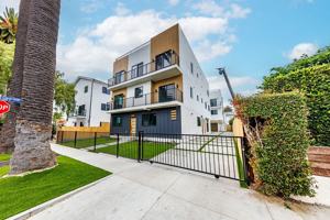 featured image of 5187 W 21st St