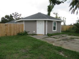featured image of 1304 Grace Ave Apt B #Apt B