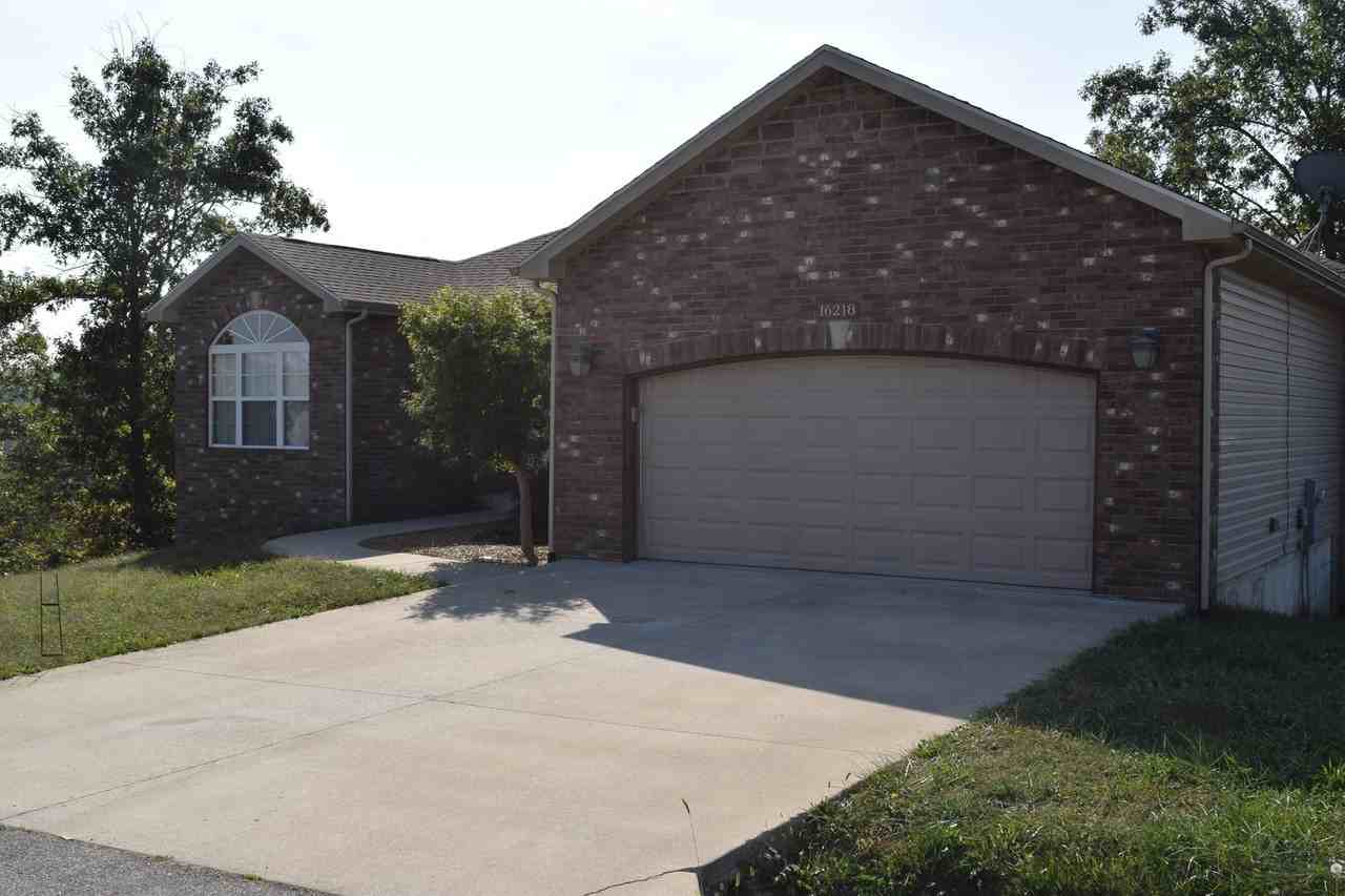 16218 Heartland Ln - Photo 2 of 50