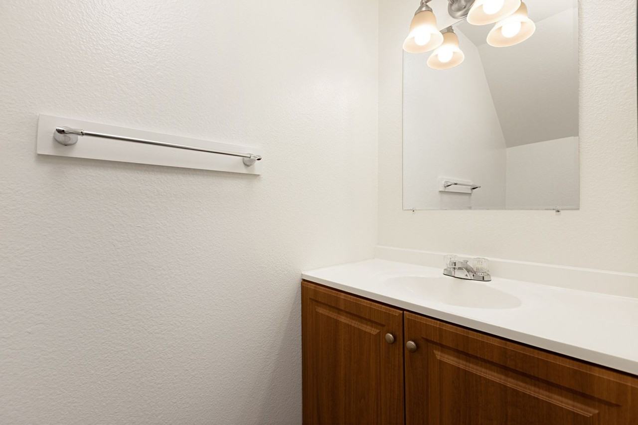 3661 Harvard Dr - Photo 6 of 26