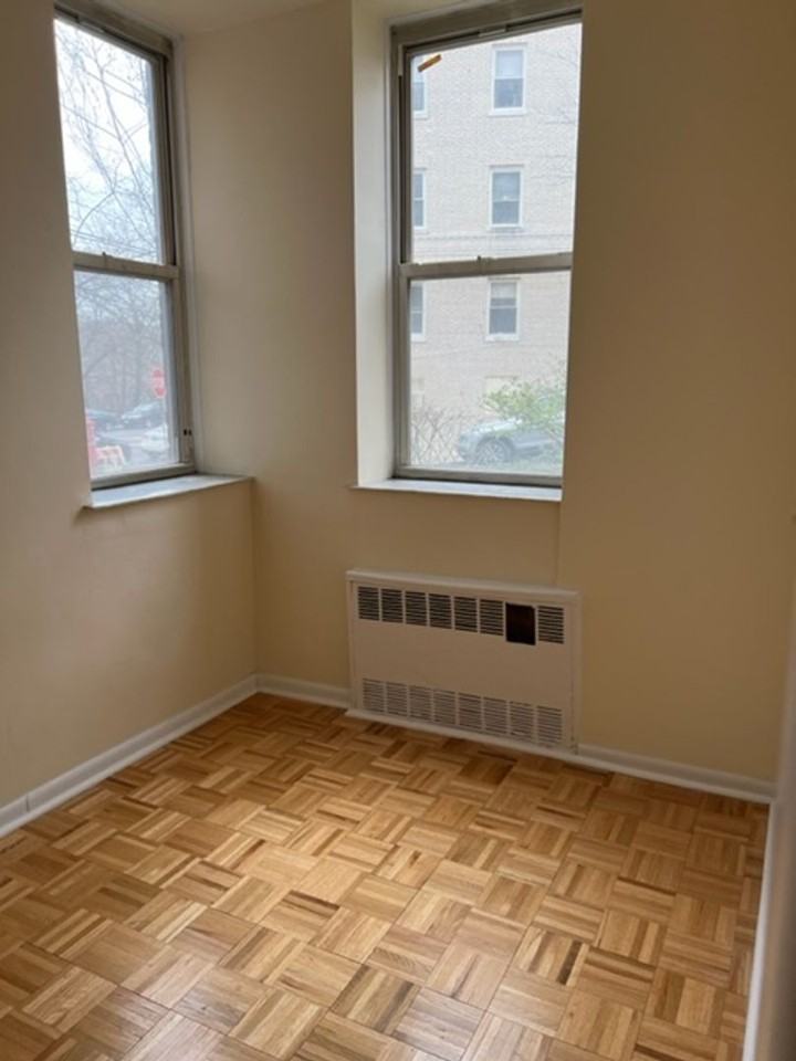 4295 Webster Ave #L7 - Photo 4 of 6