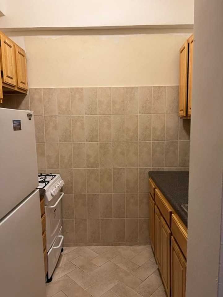 4295 Webster Ave #L7 - Photo 5 of 6