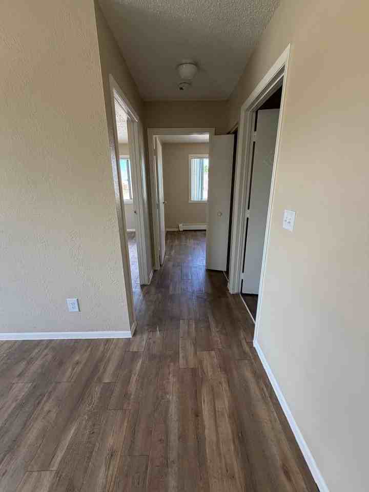 West Park Manor - Photo 4 of 15